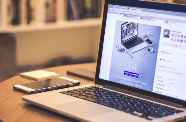 نقش طراحی رابط کاربری (UI) و تجربه کاربری (UX) در موفقیت وب‌سایت